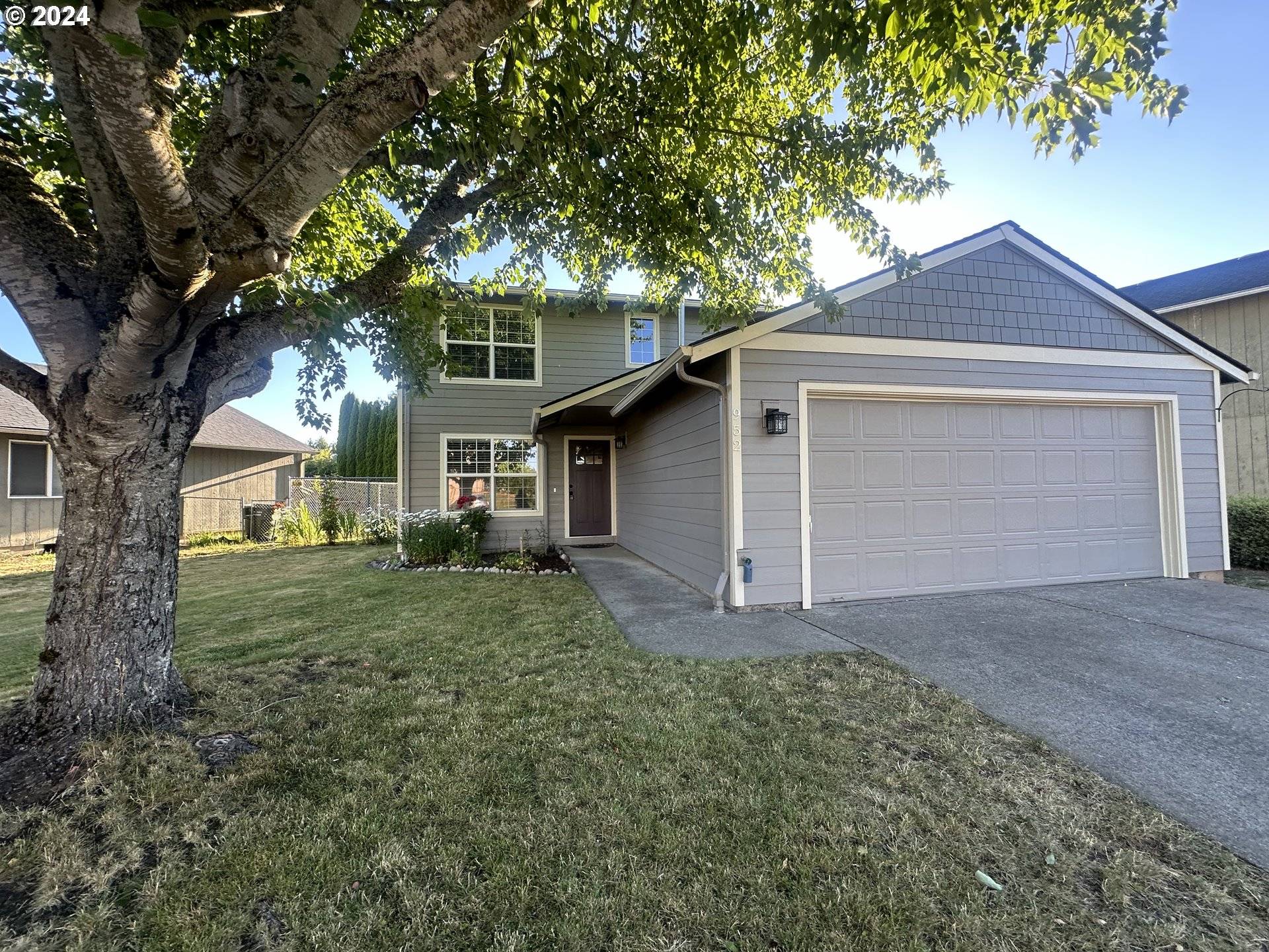 Keizer, OR 97303,952 SAGRADA CIR