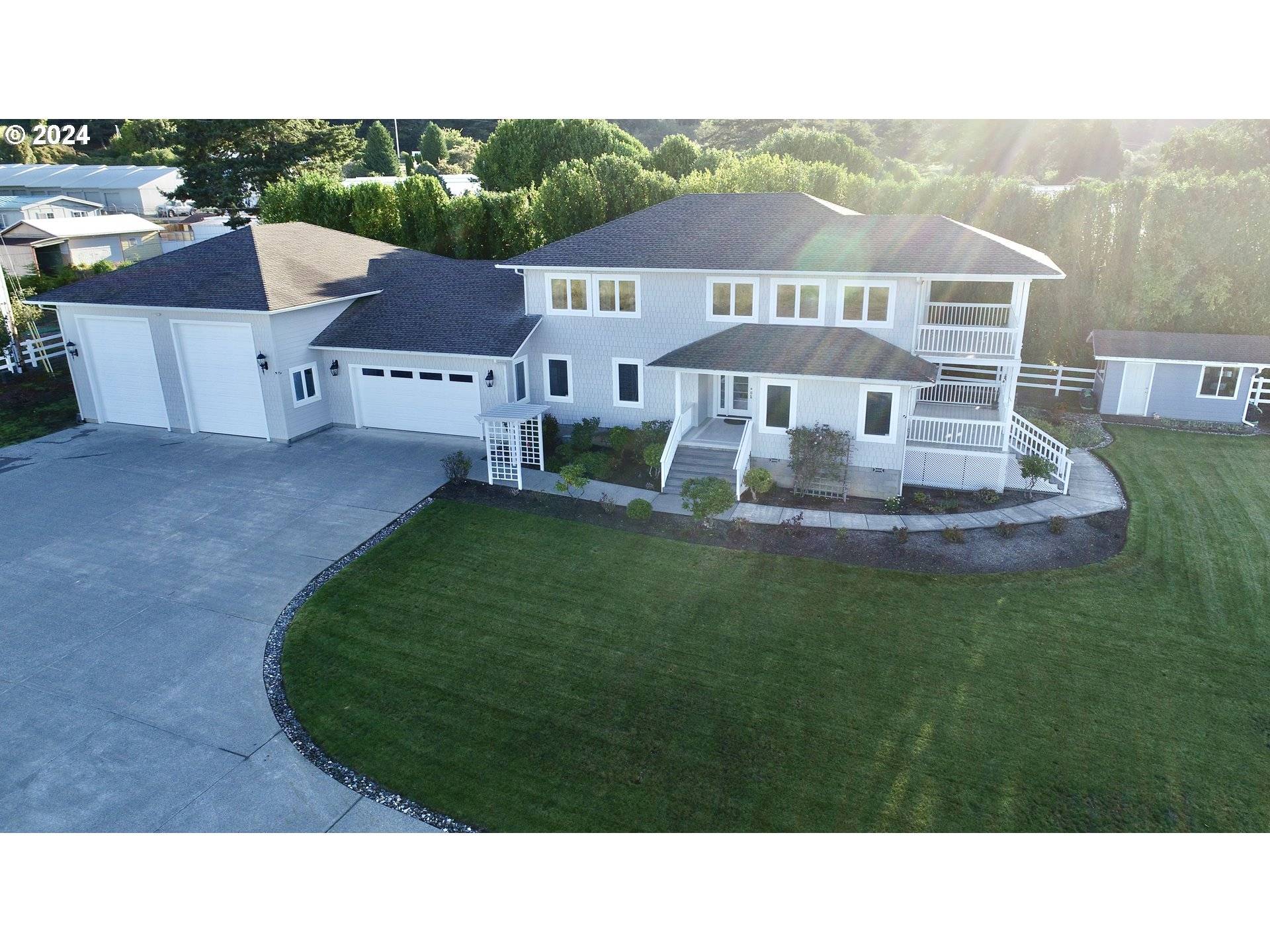 Brookings, OR 97415,98694 WOODRIFF LN