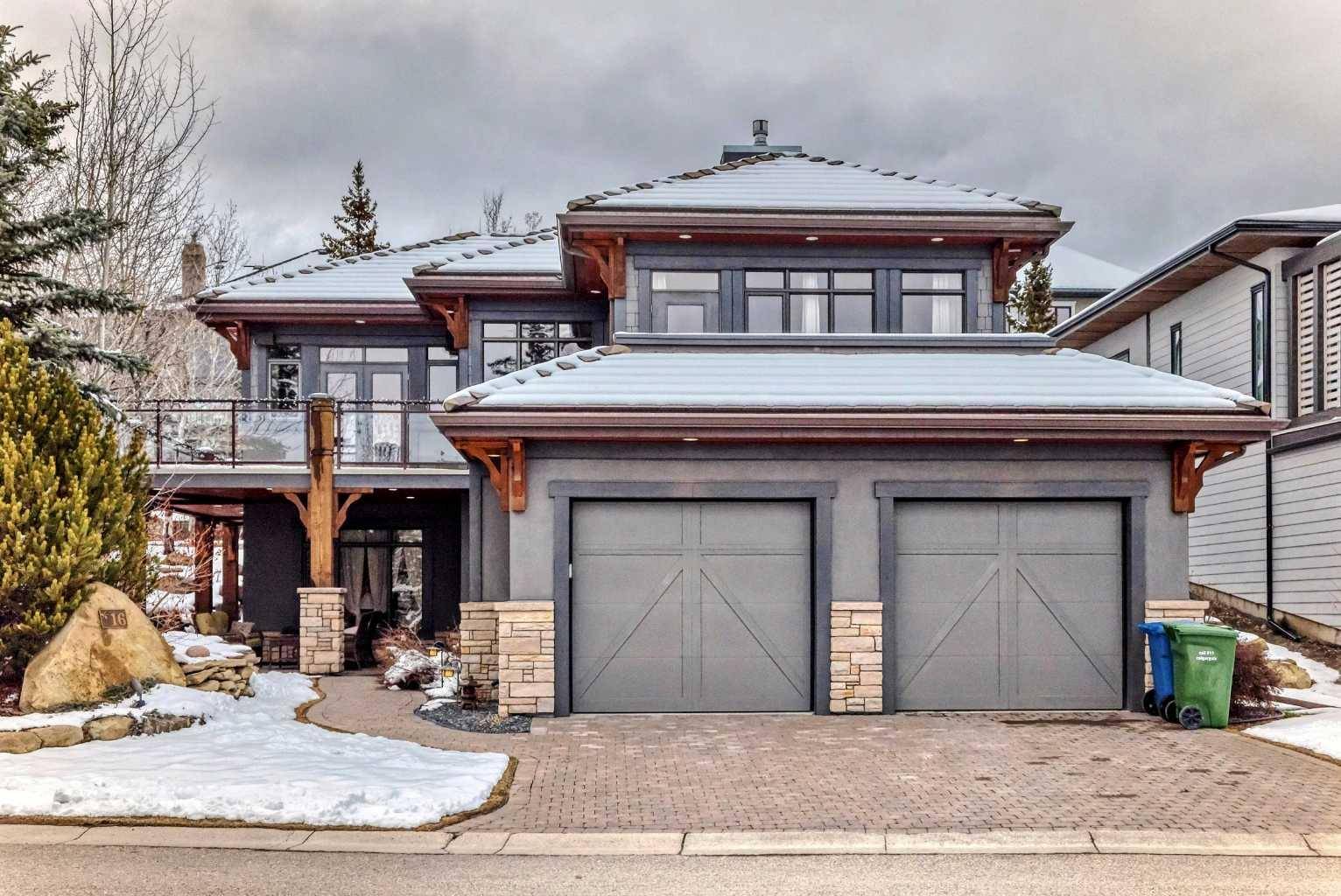 Calgary, AB T3H 4V2,16 Spring Valley LN SW