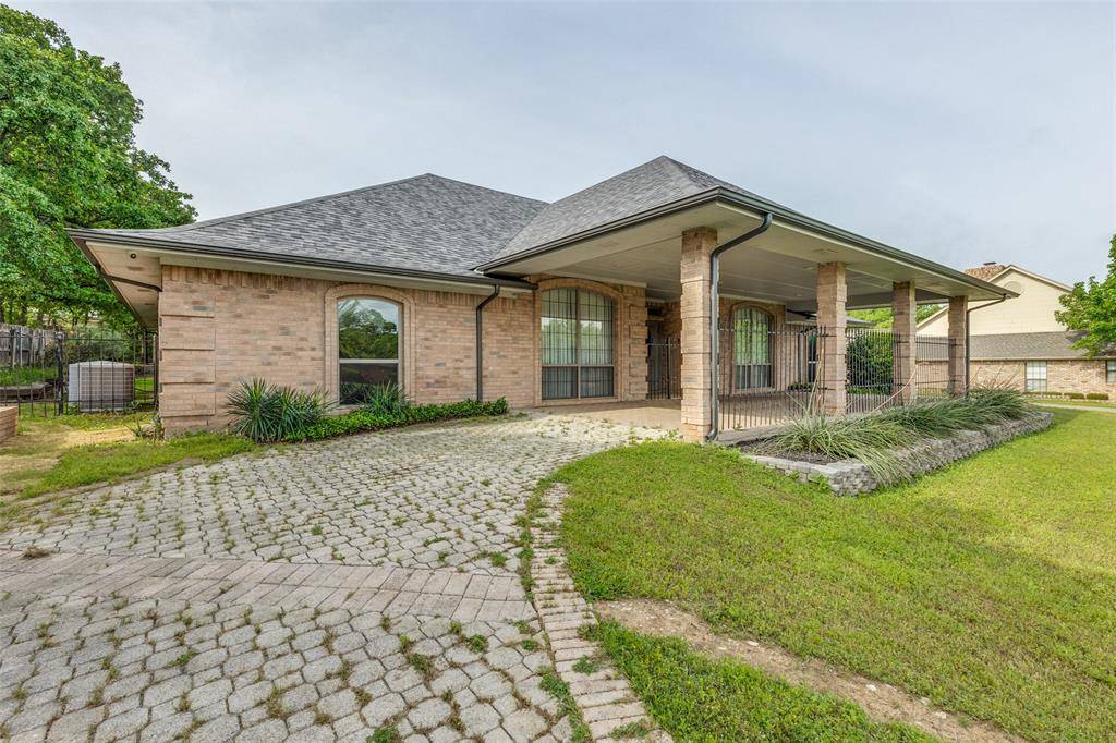 Kennedale, TX 76060,704 Indian Springs Trail