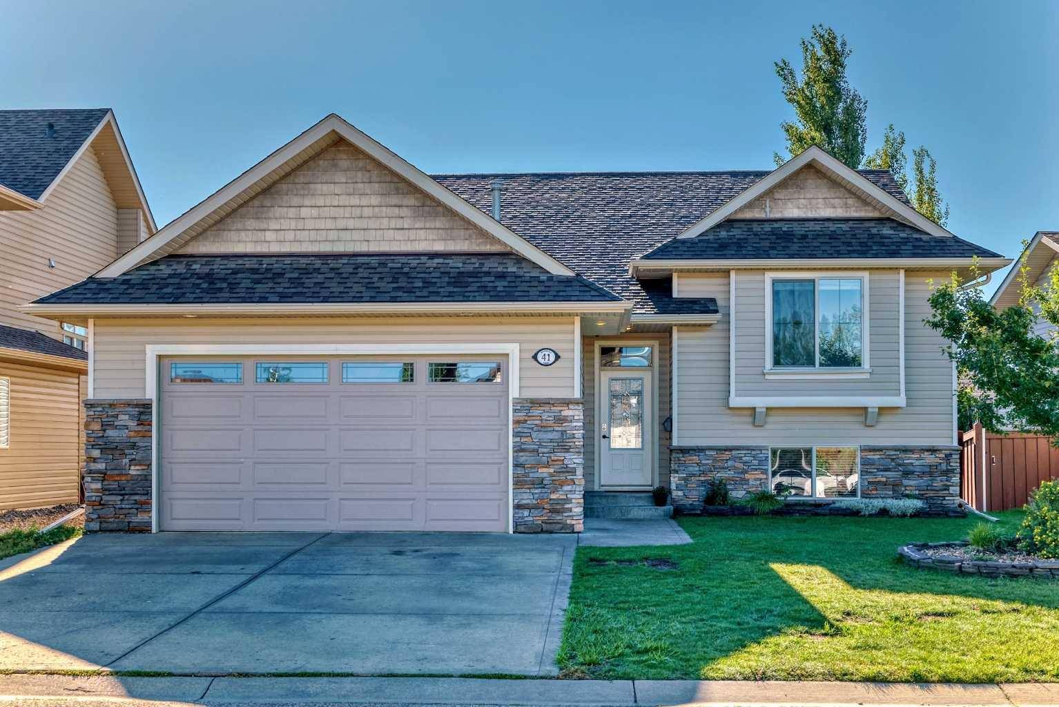 Lacombe, AB T4L 2M3,41 Estella Crescent