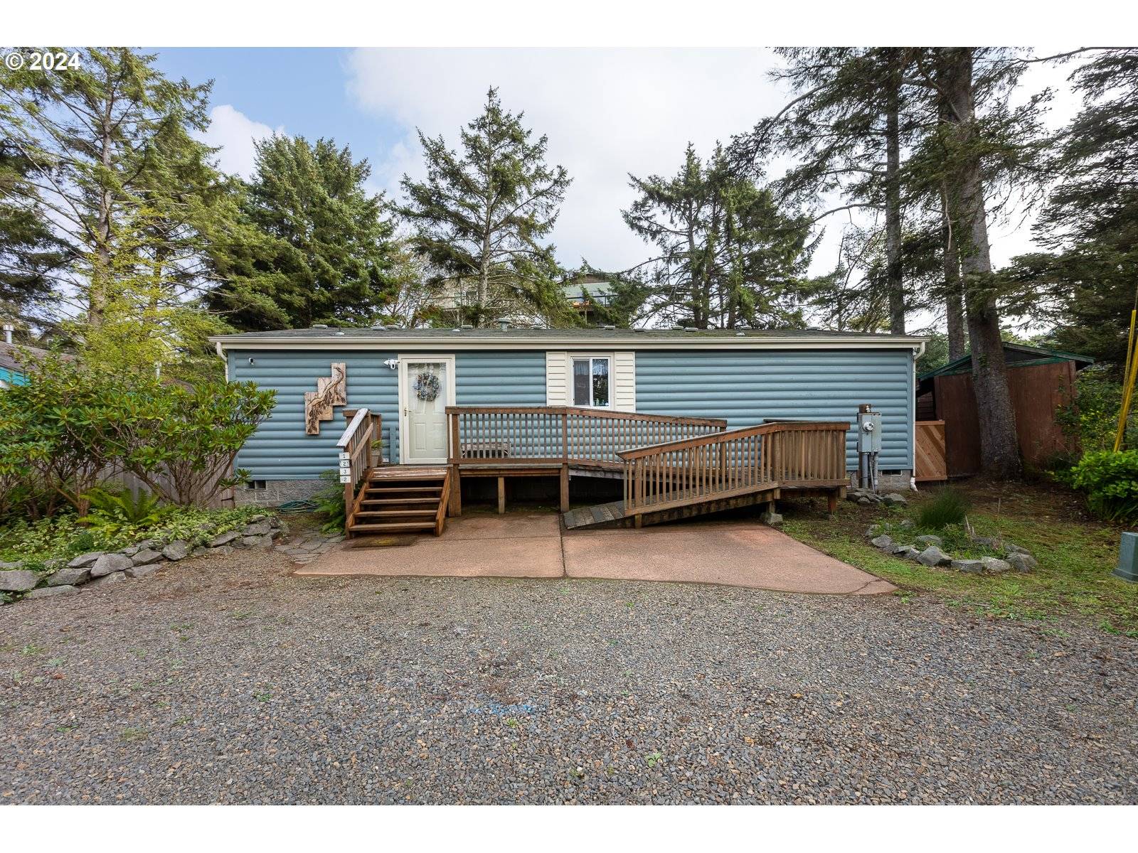 Lincoln City, OR 97367,1232 SE 2ND CT