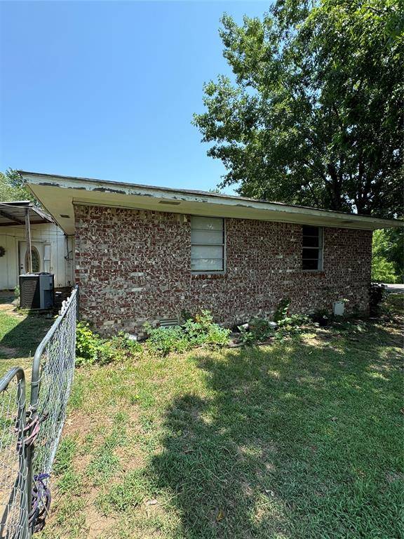 Broken Bow, OK 74745,103 la nora Street