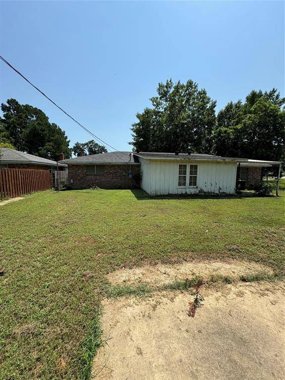 Broken Bow, OK 74745,103 la nora Street