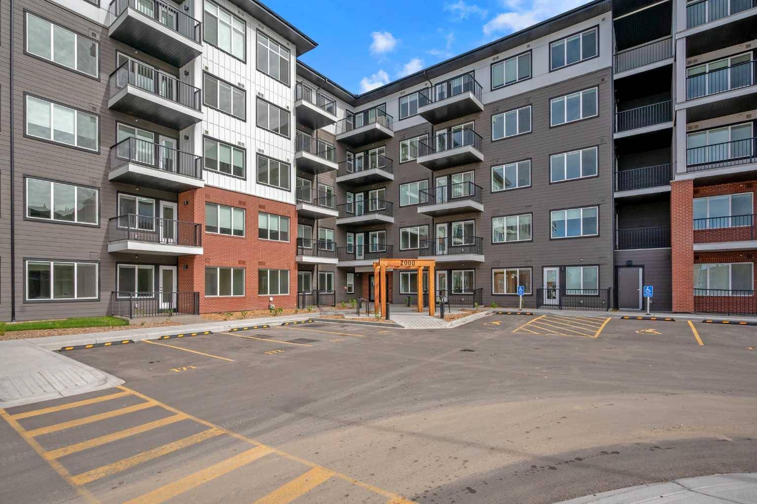 Calgary, AB T3N2K1,395 Skyview Pkwy NE #2414