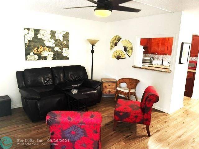 Deerfield Beach, FL 33442,223 Farnham J  #223