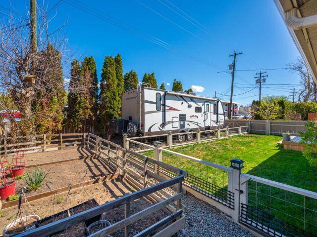 253 ROYAL AVE, Kamloops, BC V2B 3P4