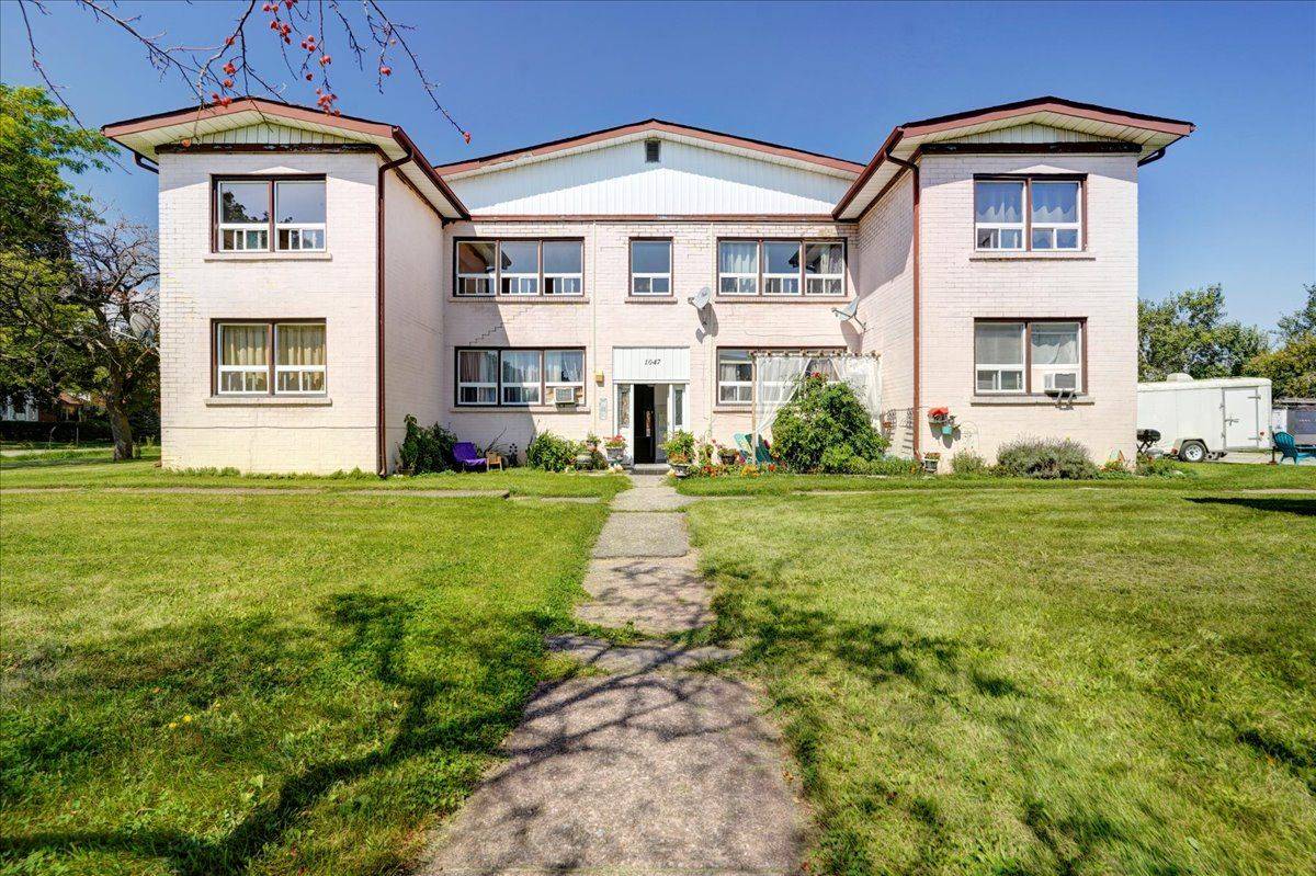 Oakville, ON L6H 2A7,1047 Churchill AVE E #5