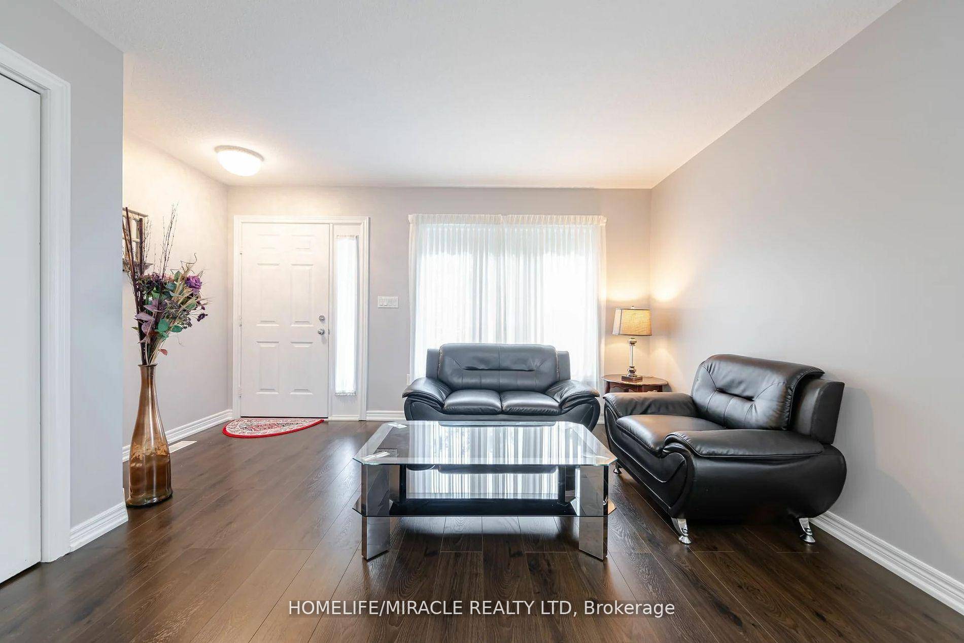 Welland, ON L3C 7J8,228 Lea CRES