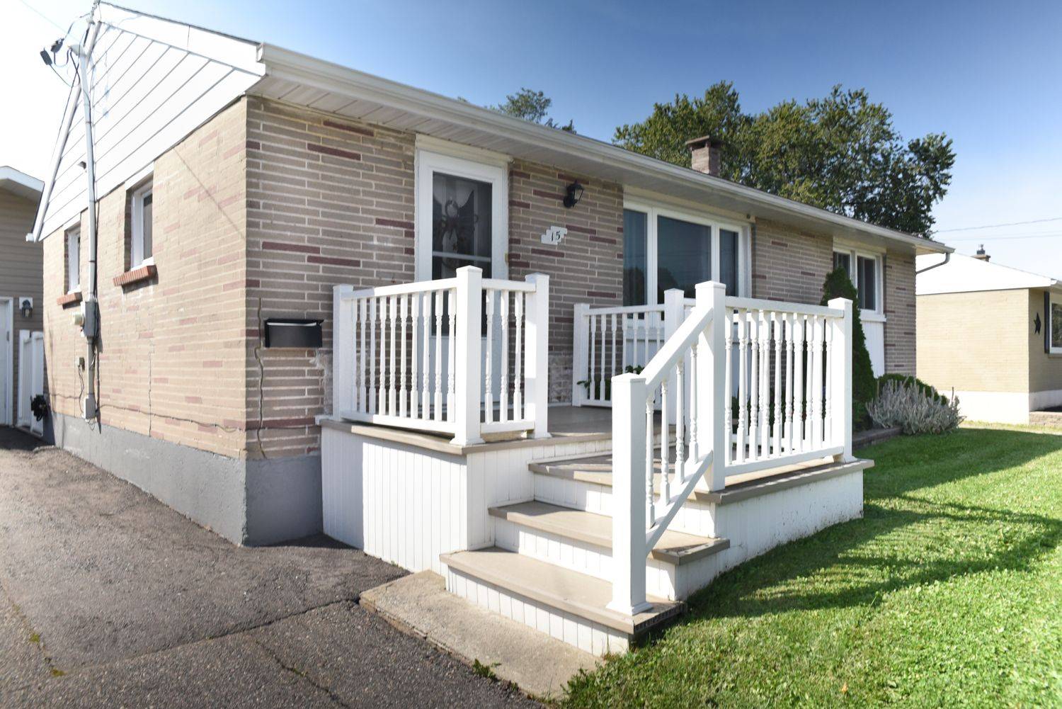 Sault Ste Marie, ON P6C 2G8,15 Bainbridge ST