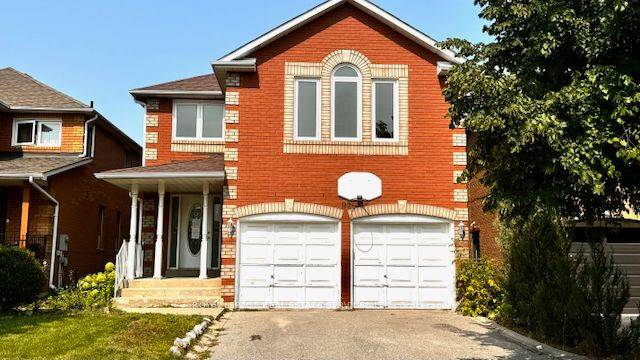 Brampton, ON L6X 4P1,94 Ravenscliffe CT