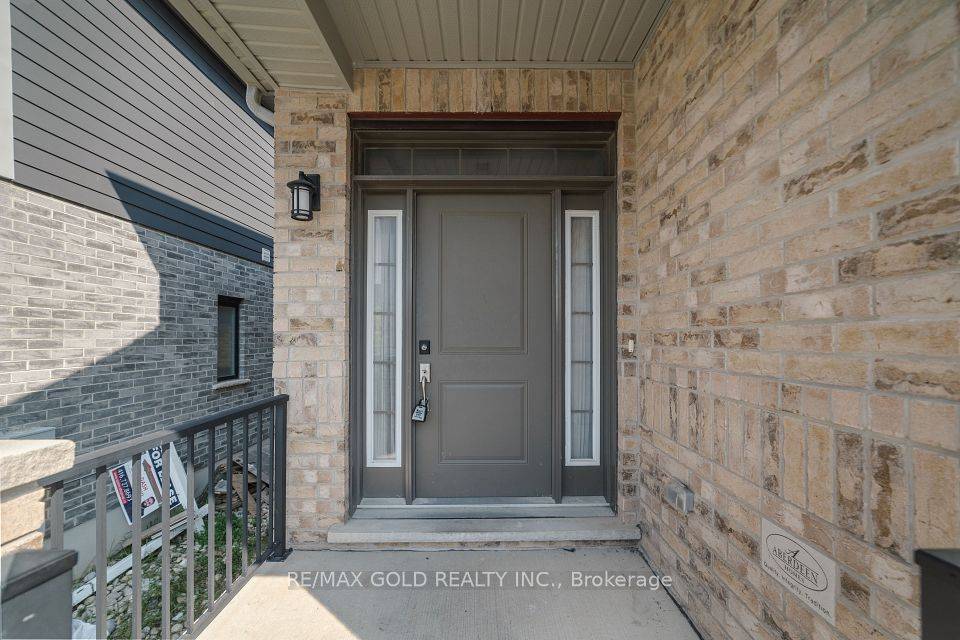 Kitchener, ON N2P 2R3,152 Hollybrook TRL