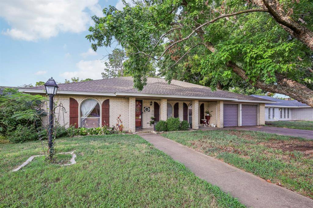 Arlington, TX 76015,1306 Ashbury Drive