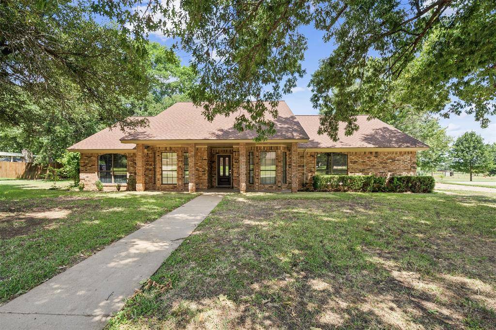 Stephenville, TX 76401,105 Tanglewood Circle