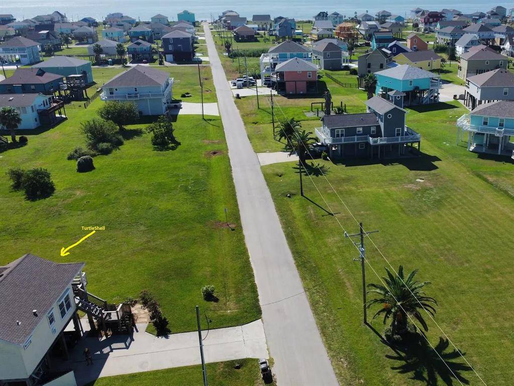 Crystal Beach, TX 77650,924 Westview