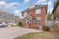 Toronto C03, ON M5P 1A2,29 Chaplin CRES