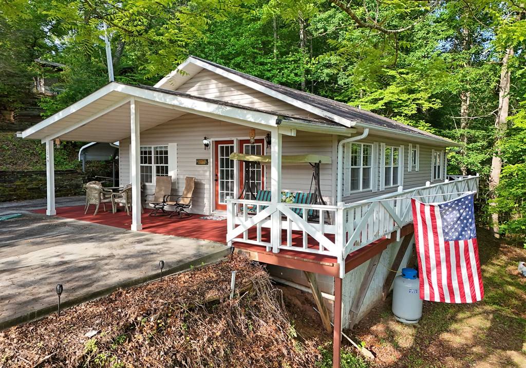 Hiawassee, GA 30546,1049 Crawford Cove