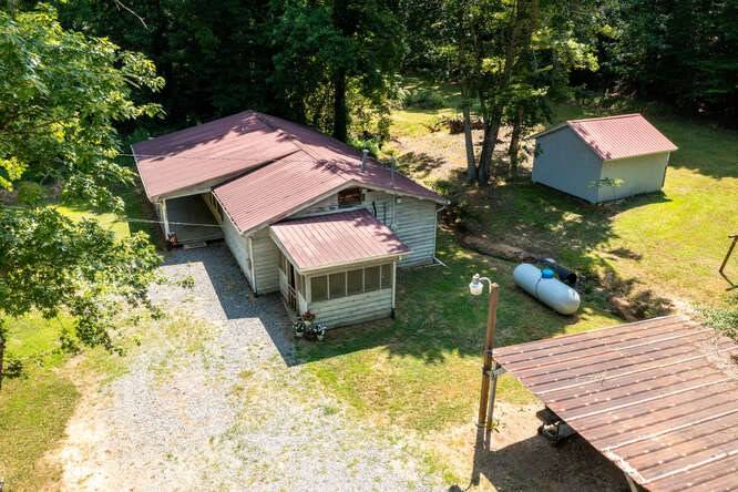 Ellijay, GA 30540,5805 Hwy 382