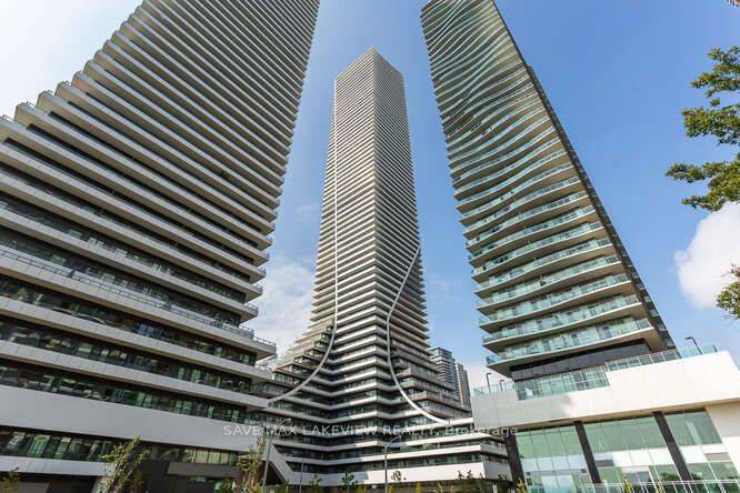 Toronto W06, ON M8V 0J1,30 Shore Breeze DR #533