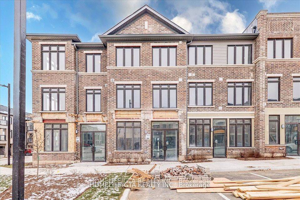 Brantford, ON N3S 3M7,585 Colborne ST #202