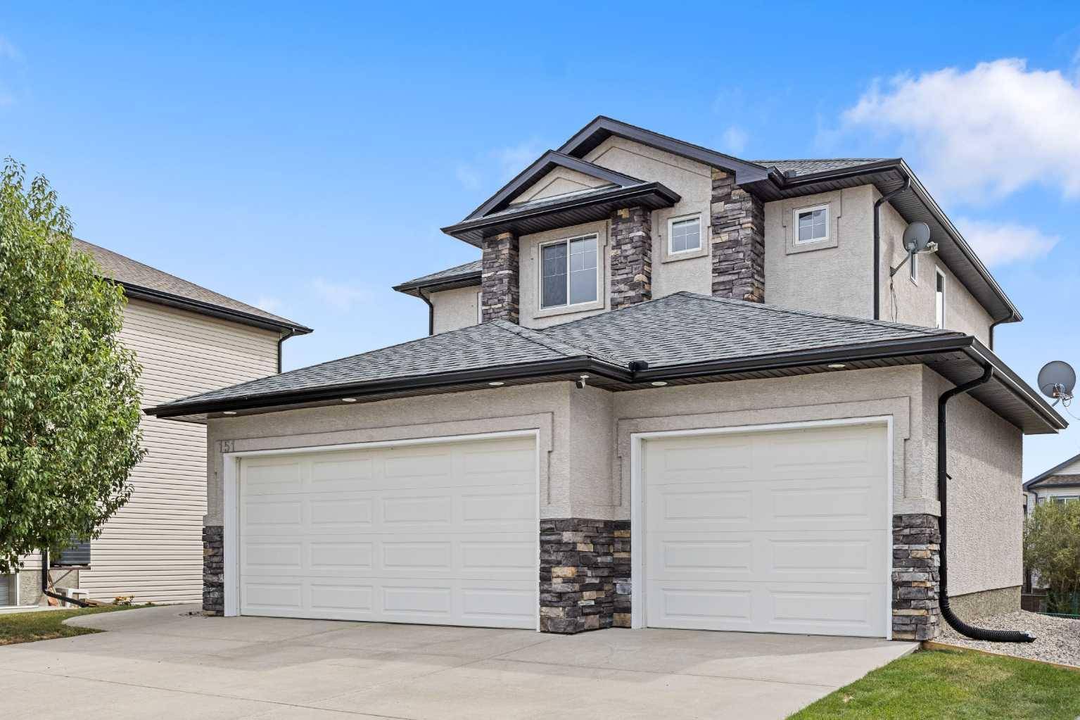 Chestermere, AB T1X 1V4,151 Cove Close