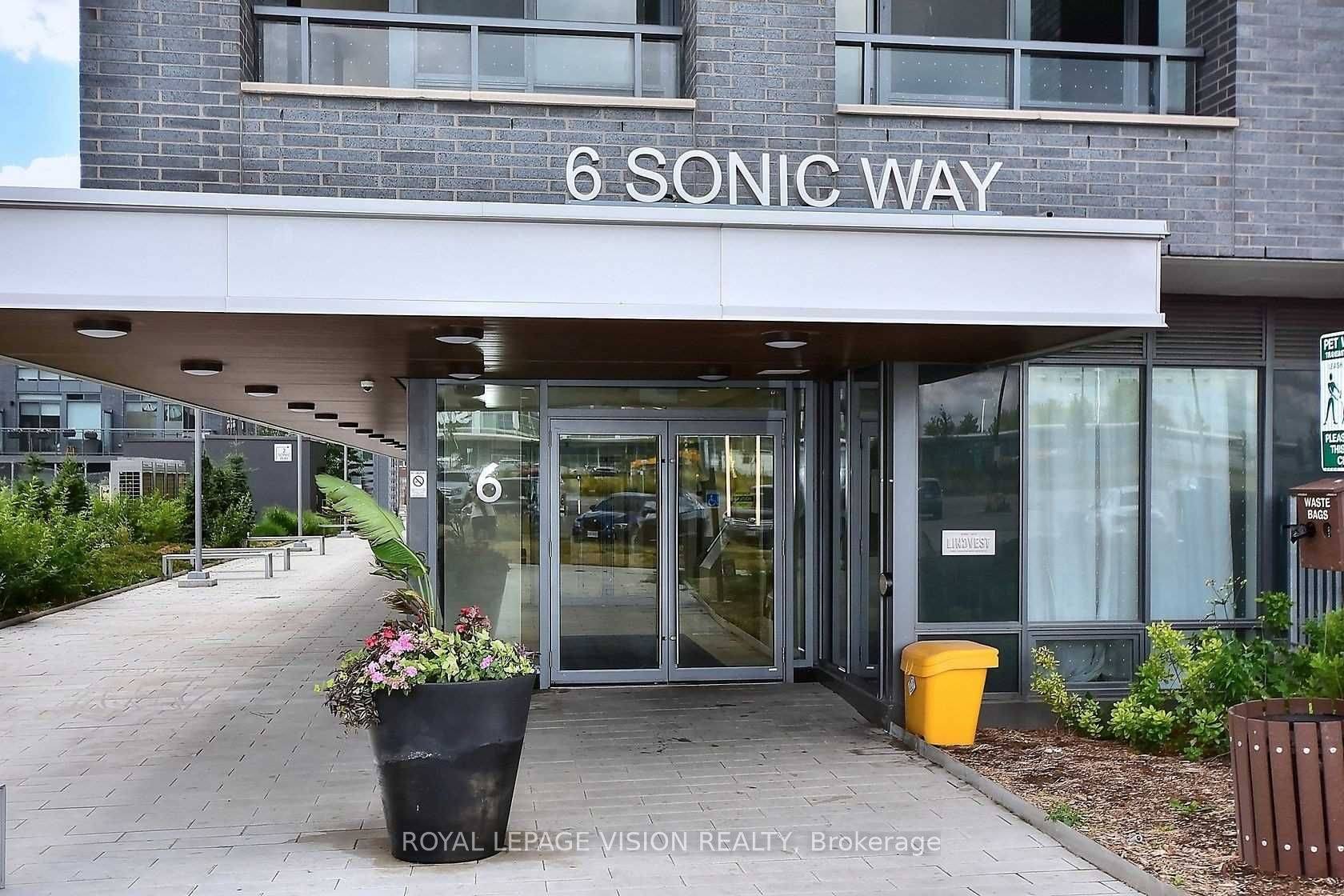 Toronto C11, ON M3C 0P2,6 Sonic WAY #402