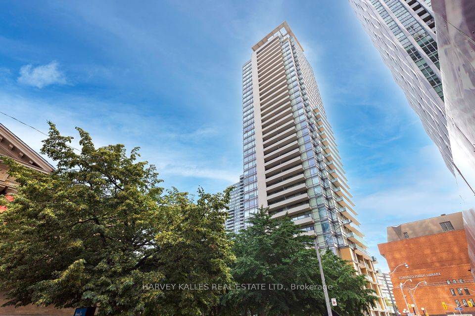 Toronto C02, ON M4W 3Y8,18 Yorkville AVE #2403