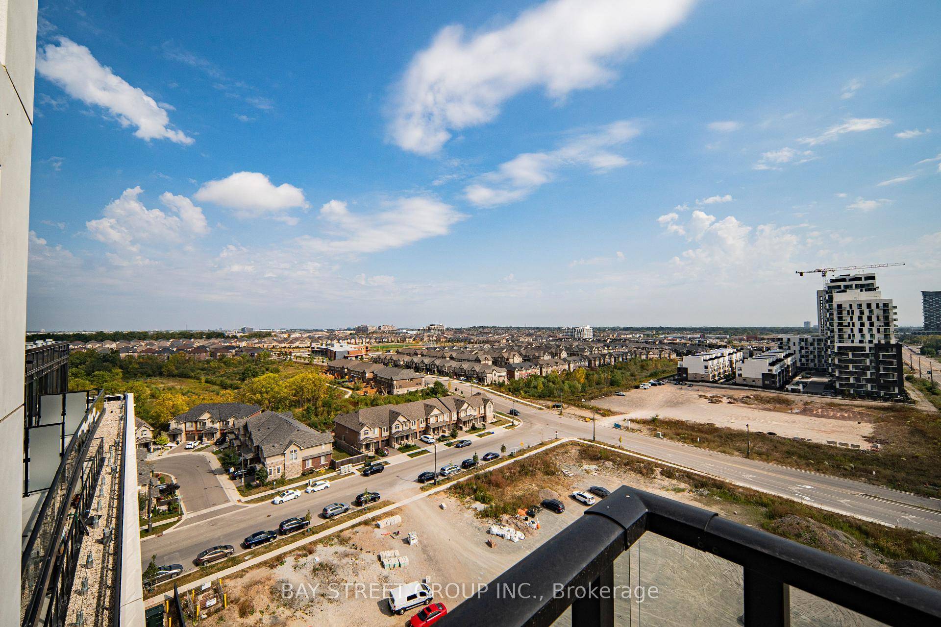 Oakville, ON L6H 7W6,3200 William Coltson AVE #1101