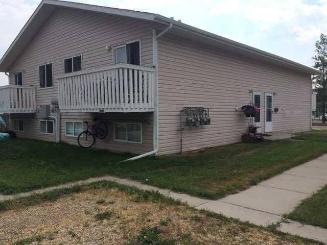 Innisfail, AB T4G 1E2,3300 52 AVE