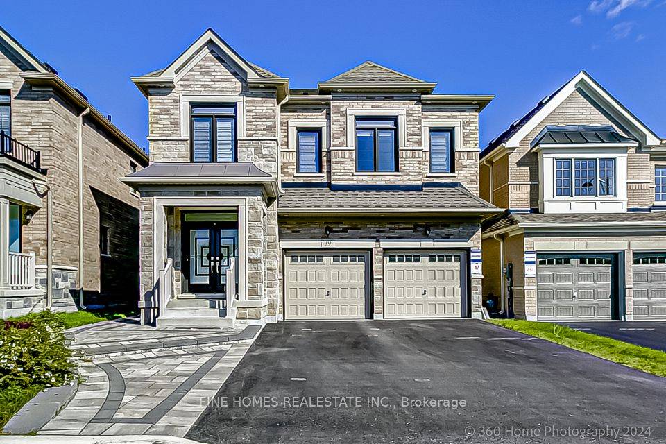 East Gwillimbury, ON L9N 0T3,39 Tesla CRES