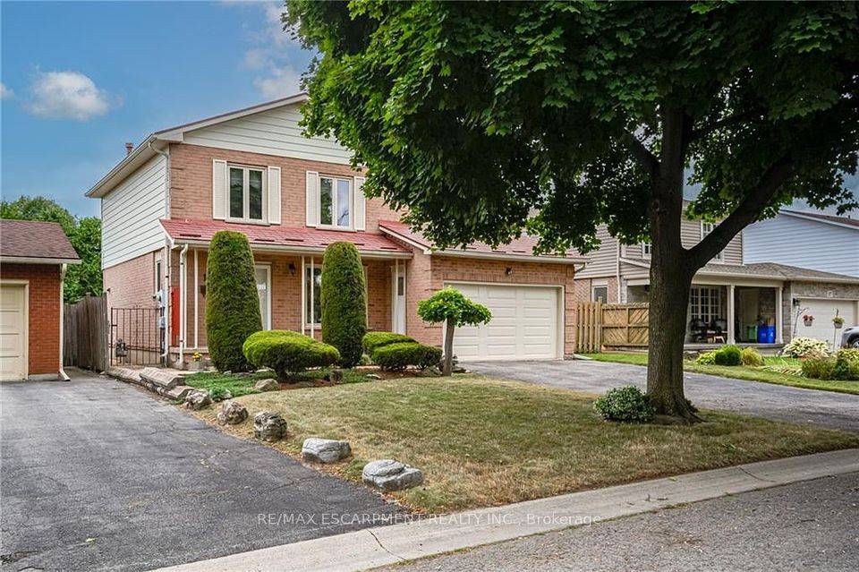 Hamilton, ON L8J 1Z9,15 Amesbury CRES