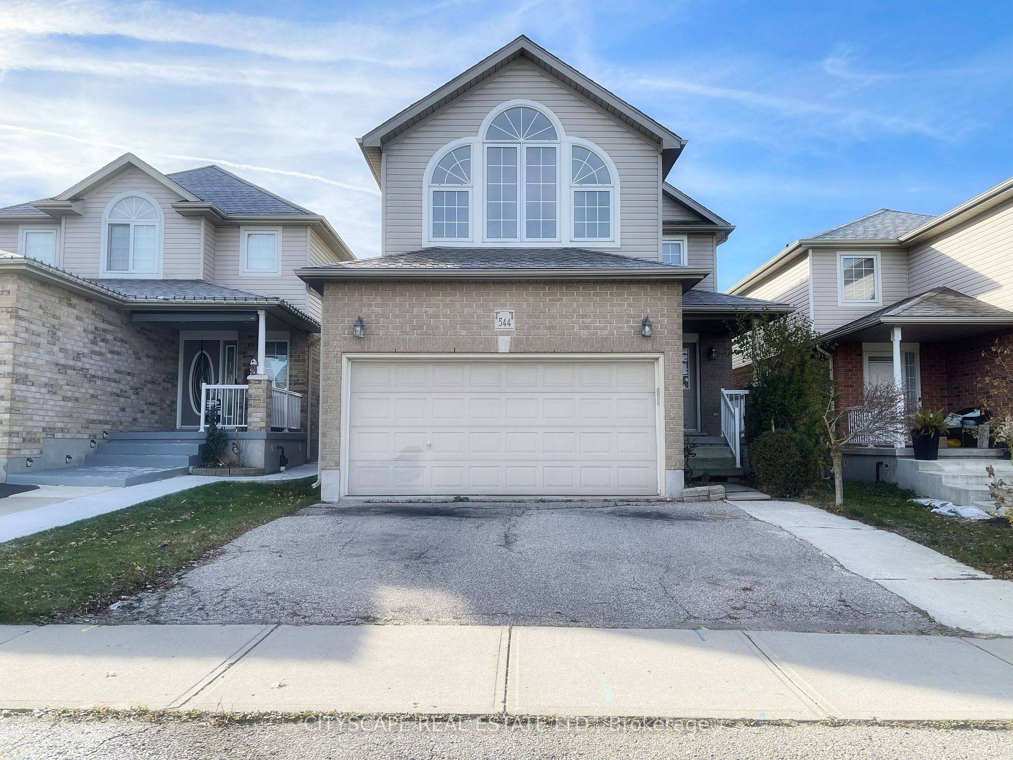 Kitchener, ON N2P 2T8,544 Robert Ferrie DR