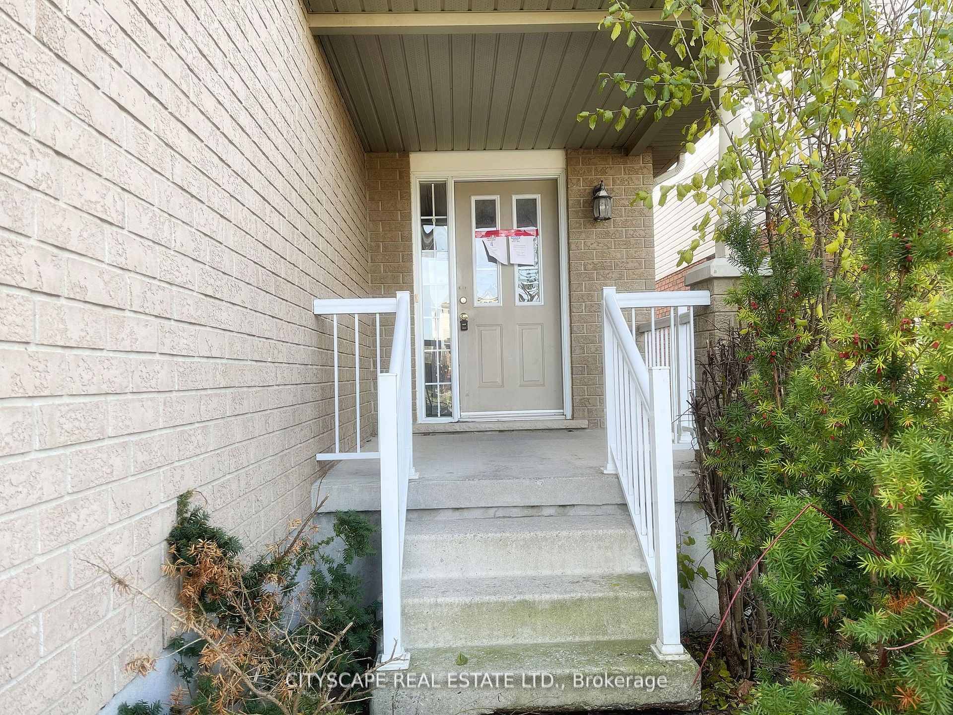 Kitchener, ON N2P 2T8,544 Robert Ferrie DR