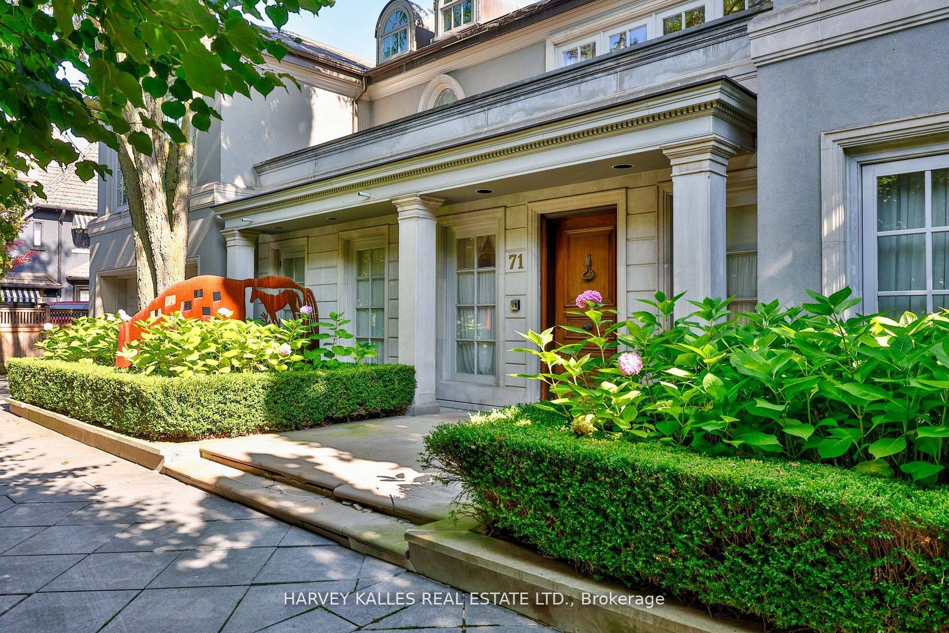 Toronto C03, ON M5P 1M4,71 Hillholm RD