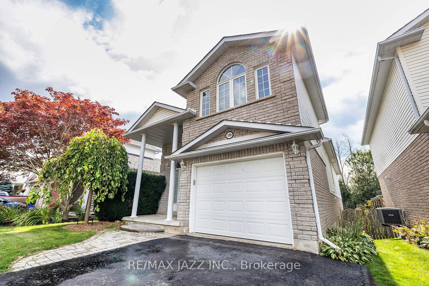 Clarington, ON L1E 3B8,19 Wilkins CRES