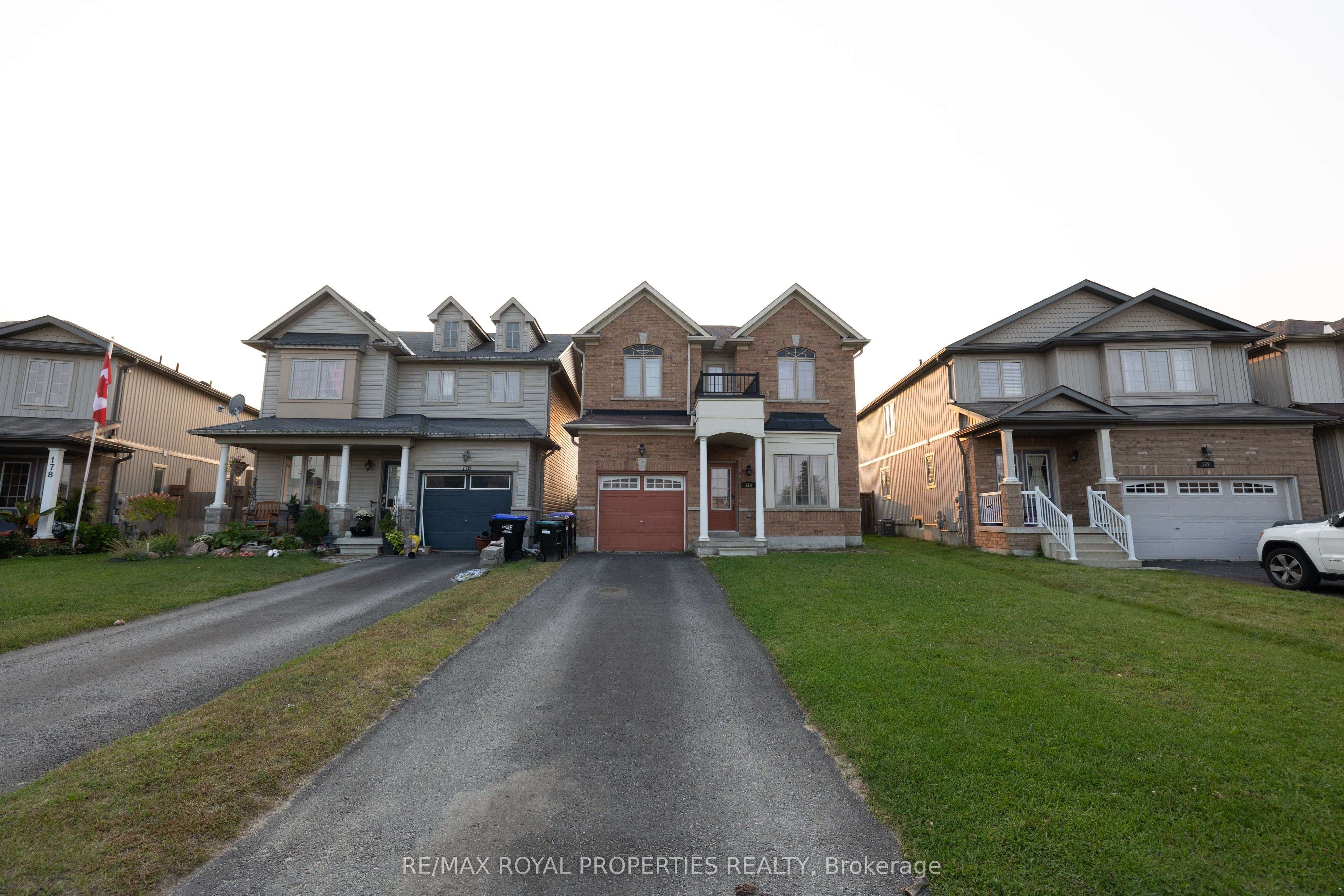 Simcoe, ON L0M 1B4,174 Maplewood DR