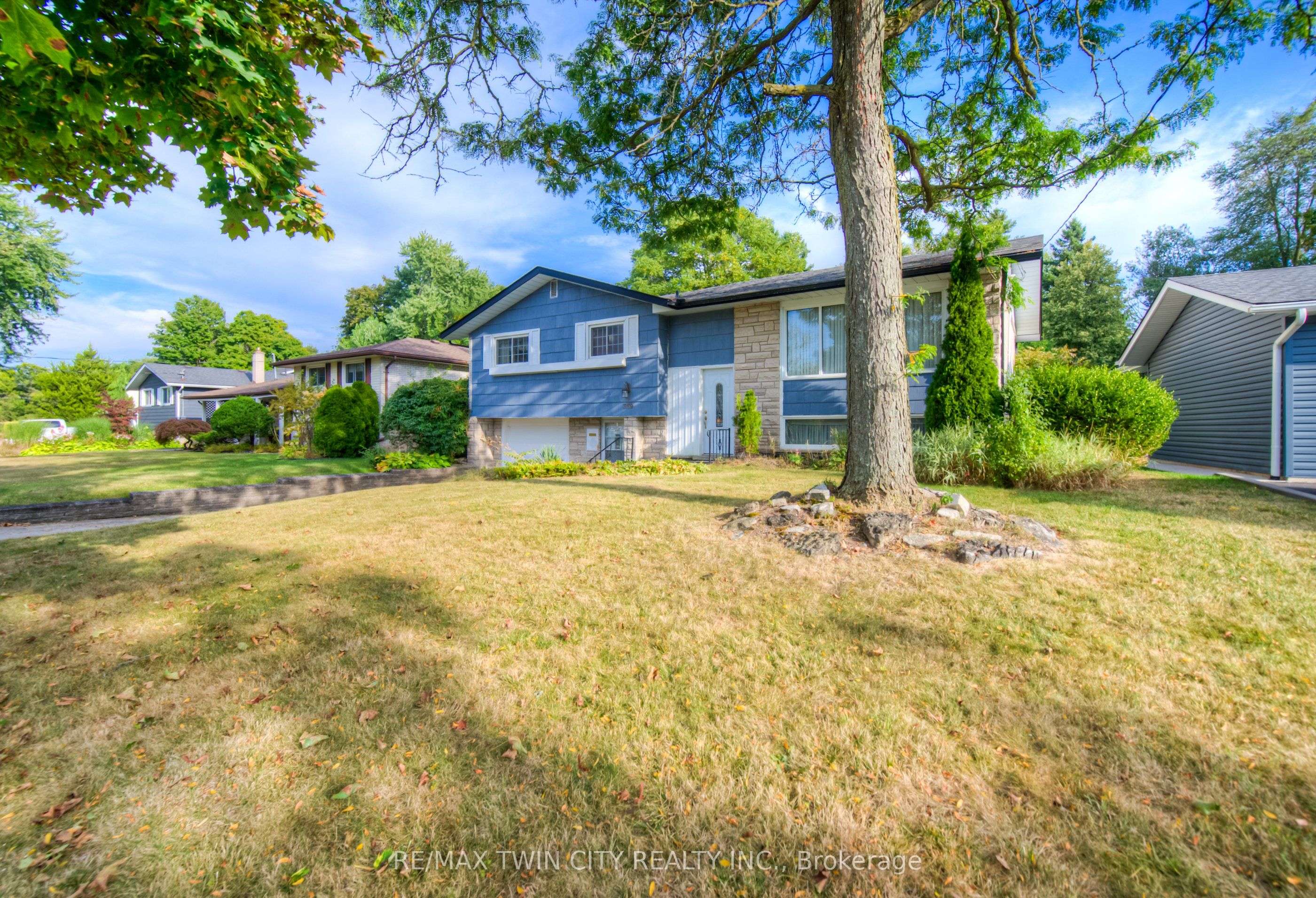 Kitchener, ON N2M 4K1,359 Greenbrook DR