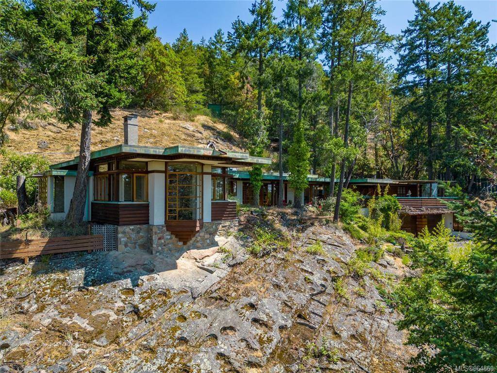 Pender Island, BC V0N 2M1,3326 Port Washington Rd