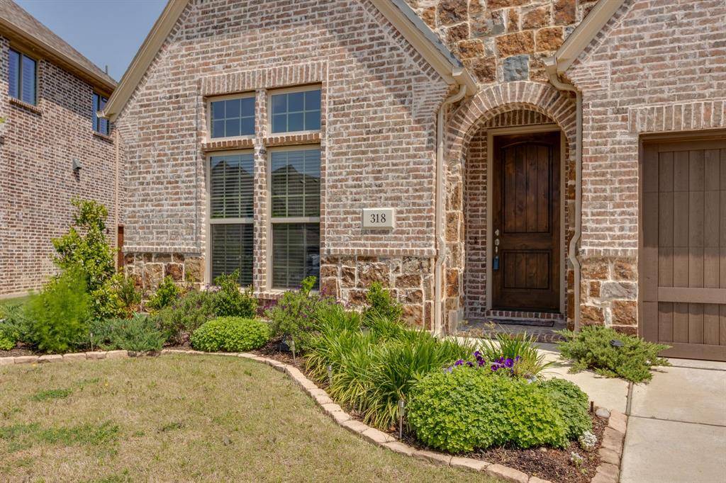 Grapevine, TX 76051,318 Hill Creek Lane