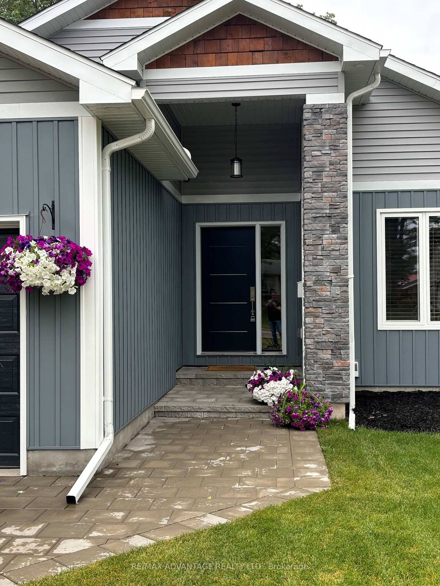 Sault Ste Marie, ON P6A 5T6,2151 Queen ST E