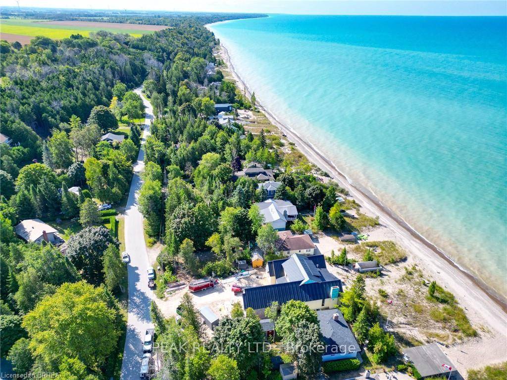 Ashfield-colborne-wawanosh, ON N2Z 2X3,86682 Hillsview TER