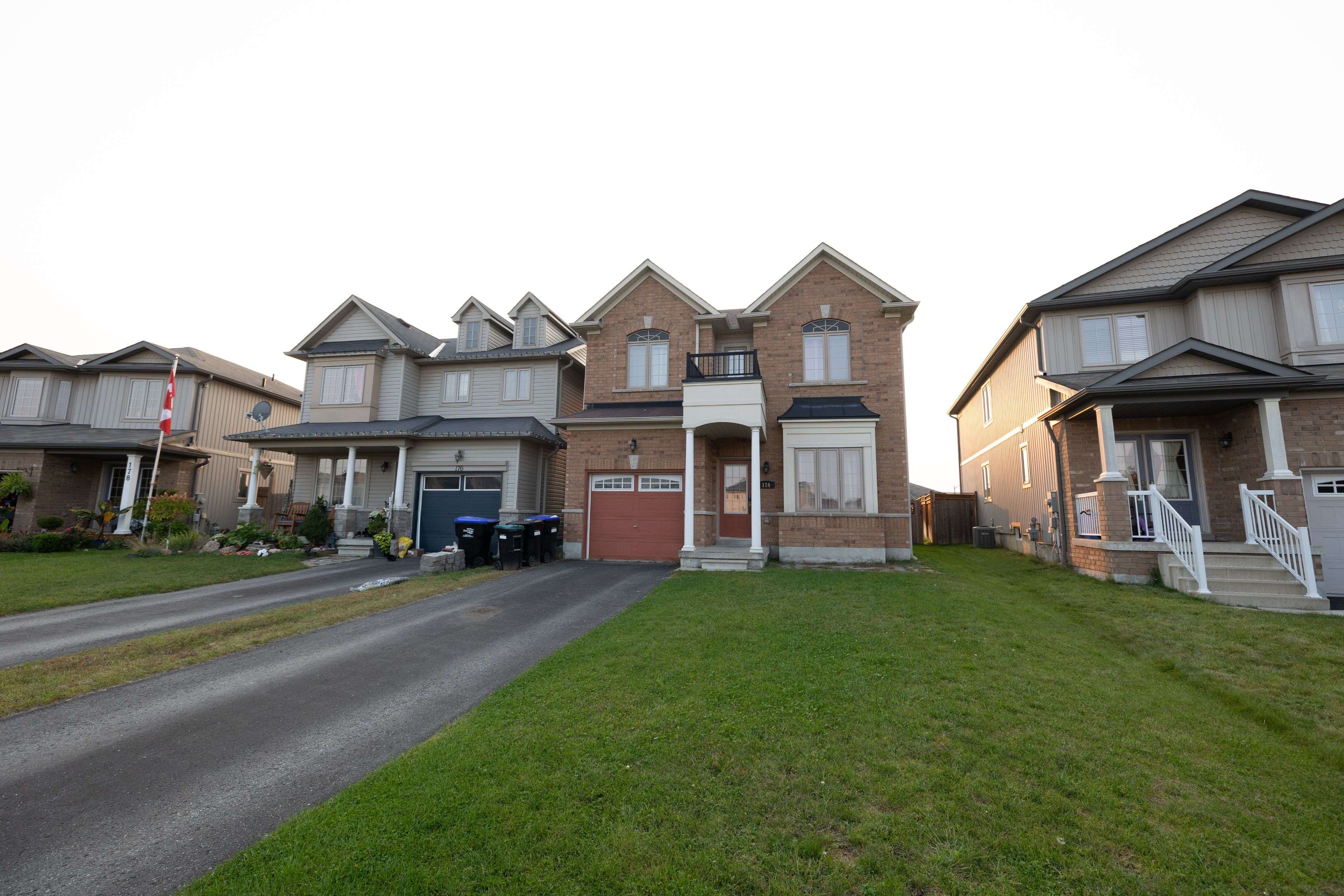 Simcoe, ON L0M 1B4,174 Maplewood DR