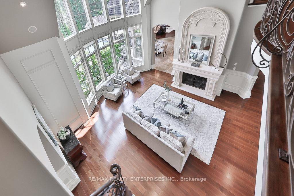 Mississauga, ON L5J 2P9,461 Country Club CRES