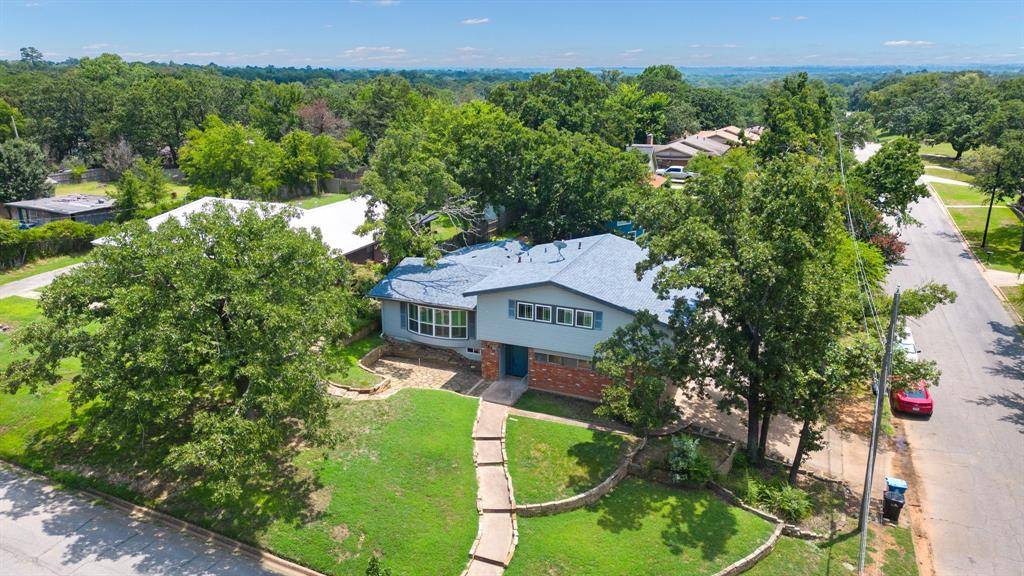 Denison, TX 75020,1830 W Hull Street