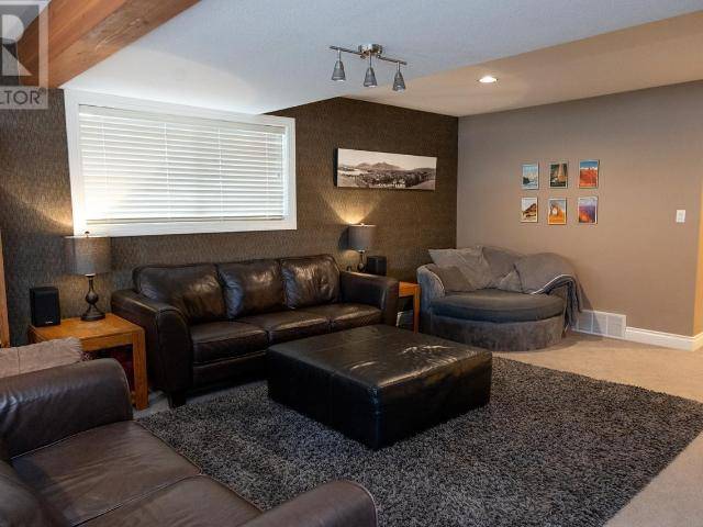1491 PINE CRES, Kamloops, BC V2C 2Z4