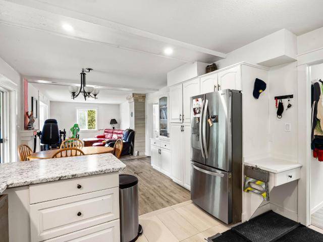8844 DAVIS HILL RD, Chase, BC