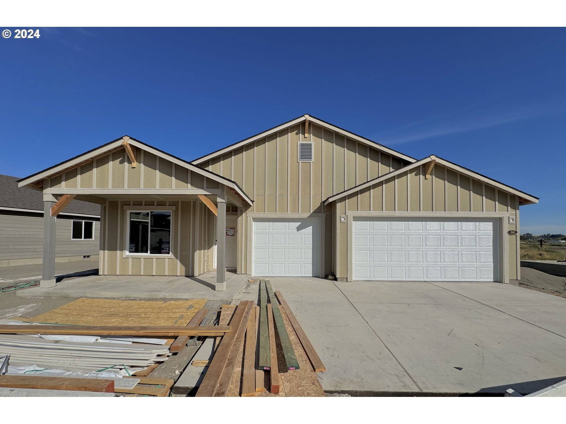 Hermiston, OR 97838,1642 NE 8th PL