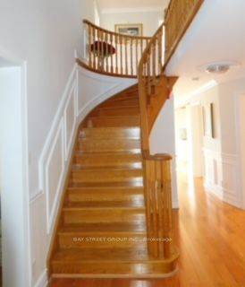 Richmond Hill, ON L4C 6N9,1 Mackay DR