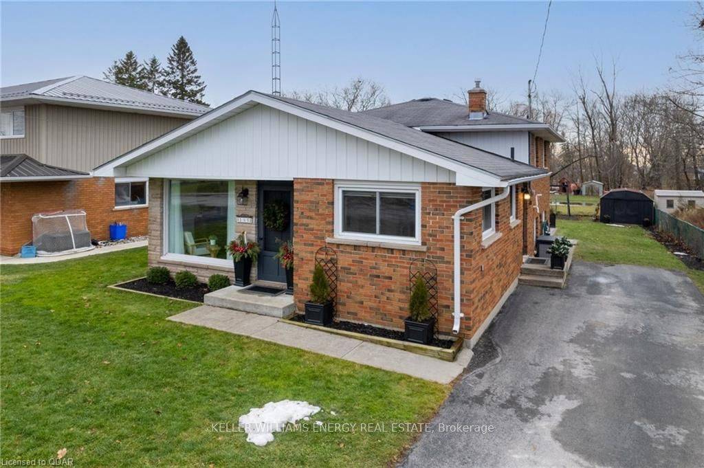 Prince Edward County, ON K0K 3L0,195 Niles ST