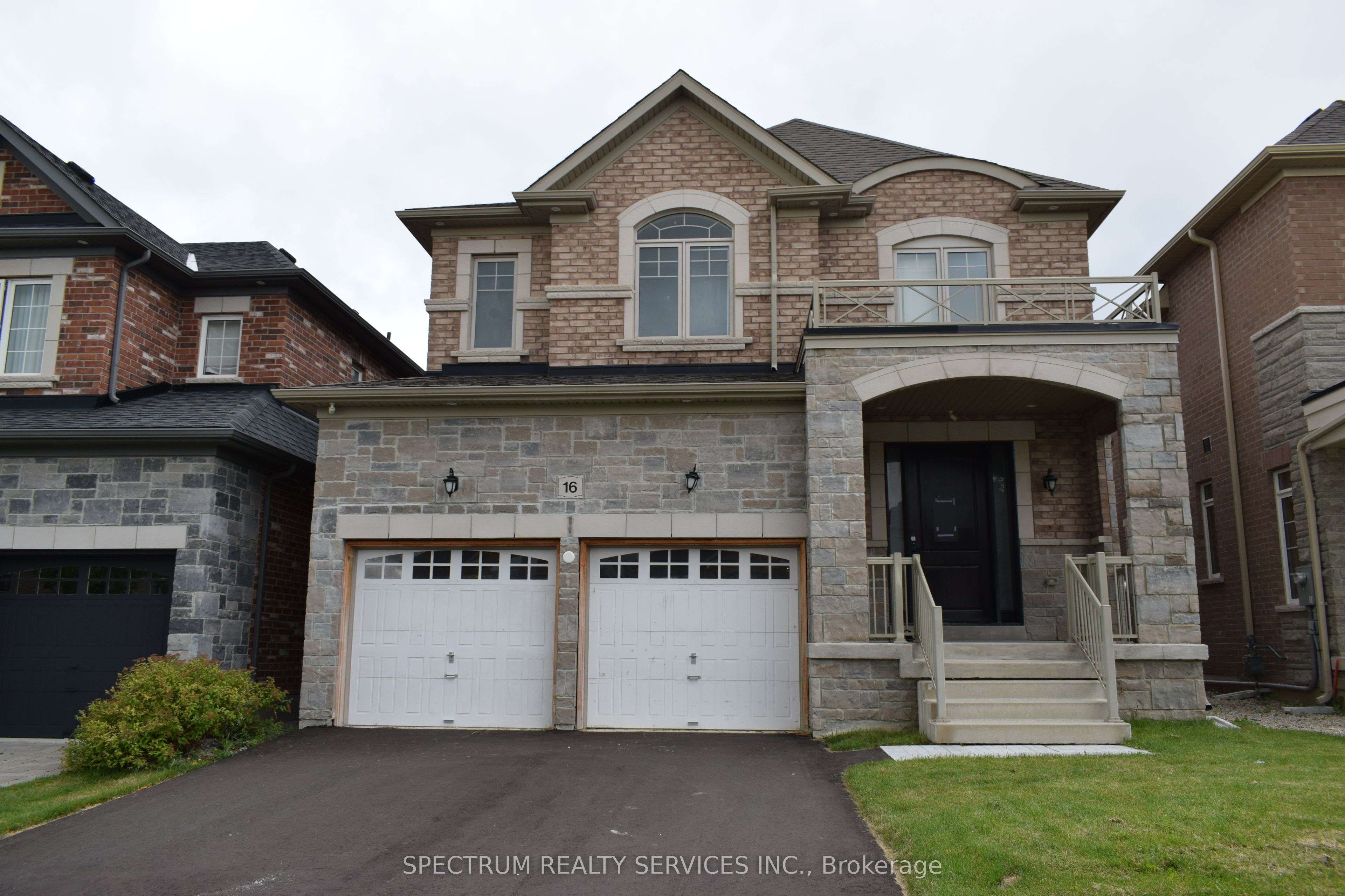 Bradford West Gwillimbury, ON L3Z 0W1,16 Barrow AVE